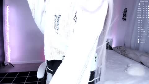 Lily online show from 7, 12, 2024