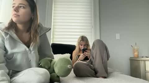 Snapshot of lilybrown07 chatting on 18, 2, 2026 lilybrown07 online show from 18, 2, 2026