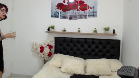 lilyfox23 online show from 22, 1, 2025