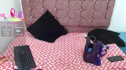 Snapshot of lilyjamesx chatting on 31, 10, 2025 lilyjamesx online show from 31, 10, 2025