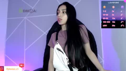 Snapshot of lilylouisee_ chatting on 25, 3, 2026 Liliana louise online show from 25, 3, 2026