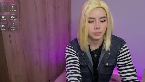 Snapshot of lilyrouse_ chatting on 27, 3, 2026 lily help me to collect more cosplay online show from 27, 3, 2026