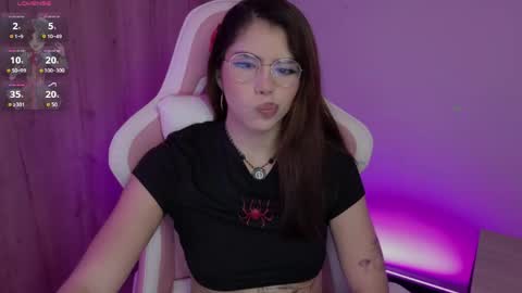 Snapshot of lilyrouse_ chatting on 28, 5, 2026 lily help me to collect more cosplay online show from 28, 5, 2026