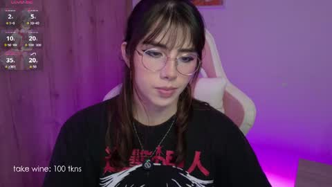 Snapshot of lilyrouse_ chatting on 19, 6, 2026 lily help me to collect more cosplay online show from 19, 6, 2026
