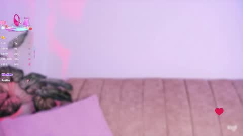 Snapshot of lilysoto chatting on 24, 10, 2025 Lily online show from 24, 10, 2025