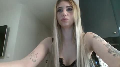 Snapshot of lilysweetgirl chatting on 3, 3, 2026 Lily online show from 3, 3, 2026