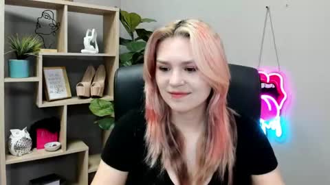 Snapshot of lilysweetxo chatting on 2, 7, 2026 Lily online show from 2, 7, 2026