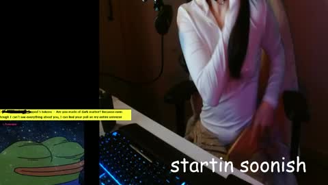Snapshot of lilythrone chatting on 18, 5, 2026 Lily Rone online show from 18, 5, 2026