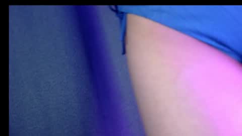 Snapshot of lilyxsky chatting on 28, 2, 2025 LilyXSky online show from 28, 2, 2025