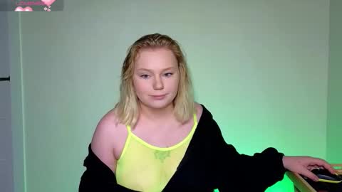 Snapshot of lime_cat chatting on 19, 9, 2025 lime cat online show from 19, 9, 2025