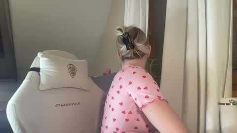 lina_frost online show from 9, 1, 2026