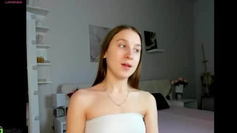 Snapshot of lina_massey chatting on 21, 4, 2026 lina_massey online show from 21, 4, 2026