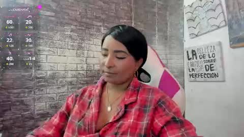 LINA SANCHEZ online show from 15, 7, 2026