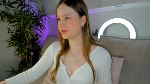 Snapshot of lina_smilee chatting on 7, 4, 2026 Lina online show from 7, 4, 2026