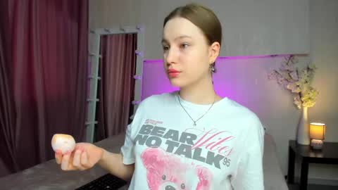 Snapshot of lina_smilee chatting on 12, 4, 2026 Lina online show from 12, 4, 2026