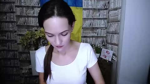 Lina online show from 11, 11, 2025