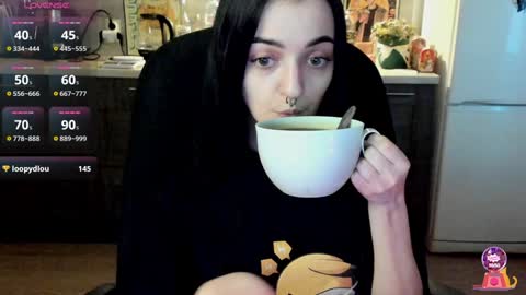 Lina 3  1715622743 online show from 16, 1, 2025