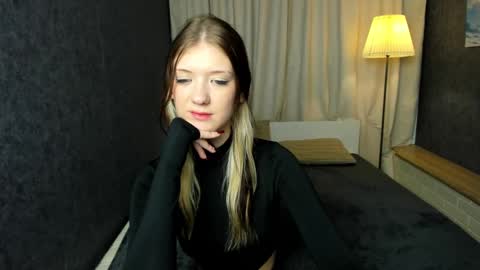 Snapshot of lina_vi chatting on 22, 12, 2024 Lina online show from 22, 12, 2024