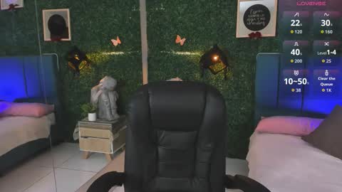 Snapshot of linagh chatting on 6, 11, 2025 Lina online show from 6, 11, 2025