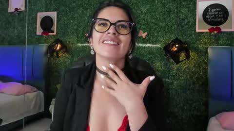 Snapshot of linagh chatting on 13, 11, 2025 Lina online show from 13, 11, 2025