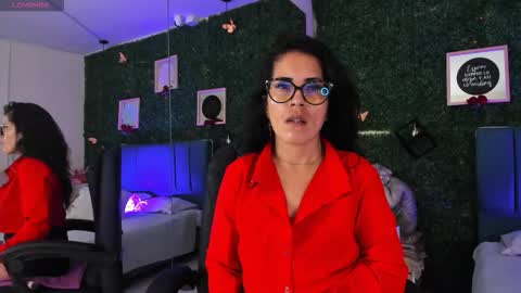 Snapshot of linagh chatting on 19, 11, 2025 Lina online show from 19, 11, 2025