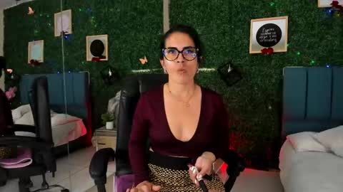 Snapshot of linagh chatting on 20, 11, 2025 Lina online show from 20, 11, 2025