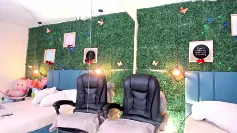 Snapshot of linagh chatting on 27, 11, 2025 Lina online show from 27, 11, 2025