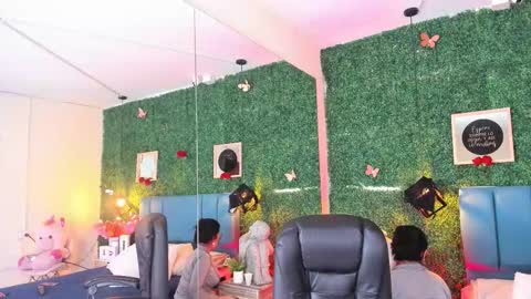 Snapshot of linagh chatting on 1, 12, 2025 Lina online show from 1, 12, 2025