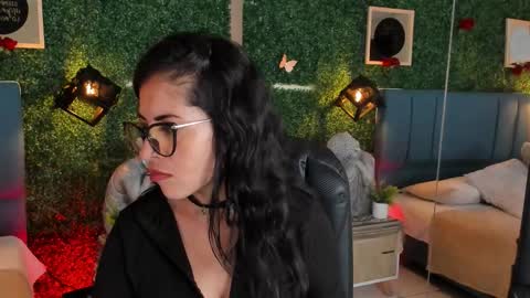 Snapshot of linagh chatting on 16, 12, 2025 Lina online show from 16, 12, 2025