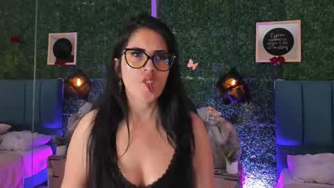 Snapshot of linagh chatting on 15, 1, 2026 Lina online show from 15, 1, 2026