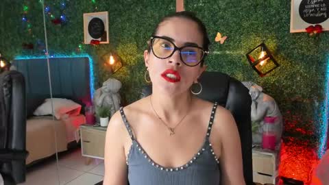 Lina  online show from 15, 5, 2026