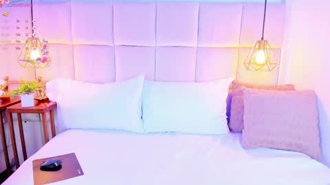 LinaGlam online show from 30, 1, 2025