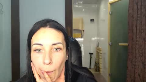 LinaLivee online show from 30, 11, 2025