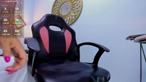 L I N A  online show from 29, 1, 2025