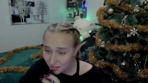 Snapshot of linatruly chatting on 15, 12, 2024 Lina online show from 15, 12, 2024