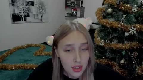 Snapshot of linatruly chatting on 16, 12, 2024 Lina online show from 16, 12, 2024