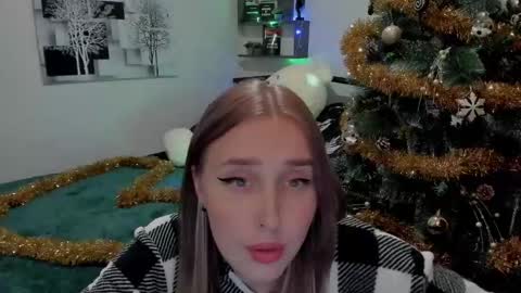 Snapshot of linatruly chatting on 20, 12, 2024 Lina online show from 20, 12, 2024