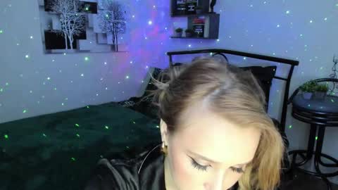 Snapshot of linatruly chatting on 22, 1, 2025 Lina online show from 22, 1, 2025