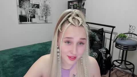 Snapshot of linatruly chatting on 18, 2, 2025 Lina online show from 18, 2, 2025