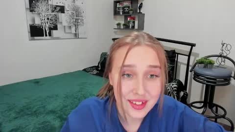 Snapshot of linatruly chatting on 4, 3, 2025 Lina online show from 4, 3, 2025