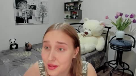 Snapshot of linatruly chatting on 11, 3, 2025 Lina online show from 11, 3, 2025