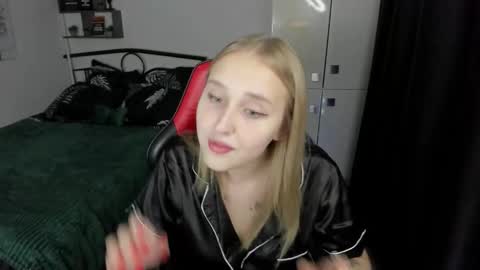 Snapshot of linatruly chatting on 11, 9, 2025 Lina online show from 11, 9, 2025