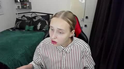 Snapshot of linatruly chatting on 24, 9, 2025 Lina online show from 24, 9, 2025