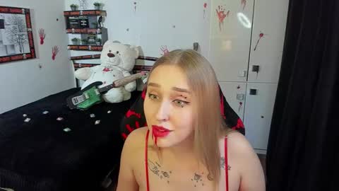 Snapshot of linatruly chatting on 23, 10, 2025 Lina online show from 23, 10, 2025
