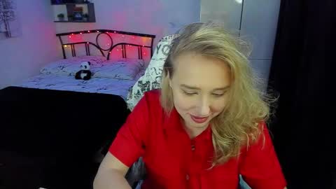 Snapshot of linatruly chatting on 3, 11, 2025 Lina online show from 3, 11, 2025