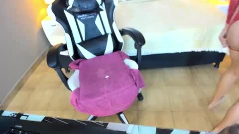 Snapshot of linda4petite chatting on 15, 12, 2025 Linda online show from 15, 12, 2025