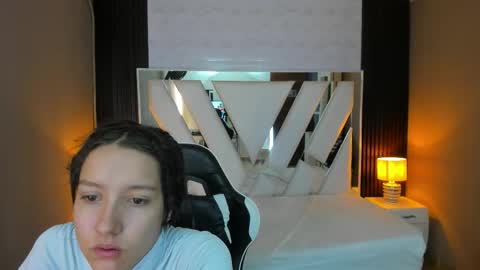 Snapshot of linda4petite chatting on 29, 3, 2026 Linda online show from 29, 3, 2026