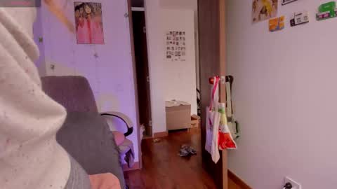 Giggles  online show from 2, 10, 2025