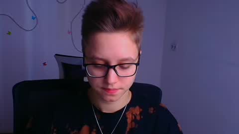 Linda online show from 6, 3, 2025