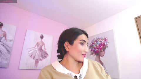 Maria Paula online show from 7, 3, 2025